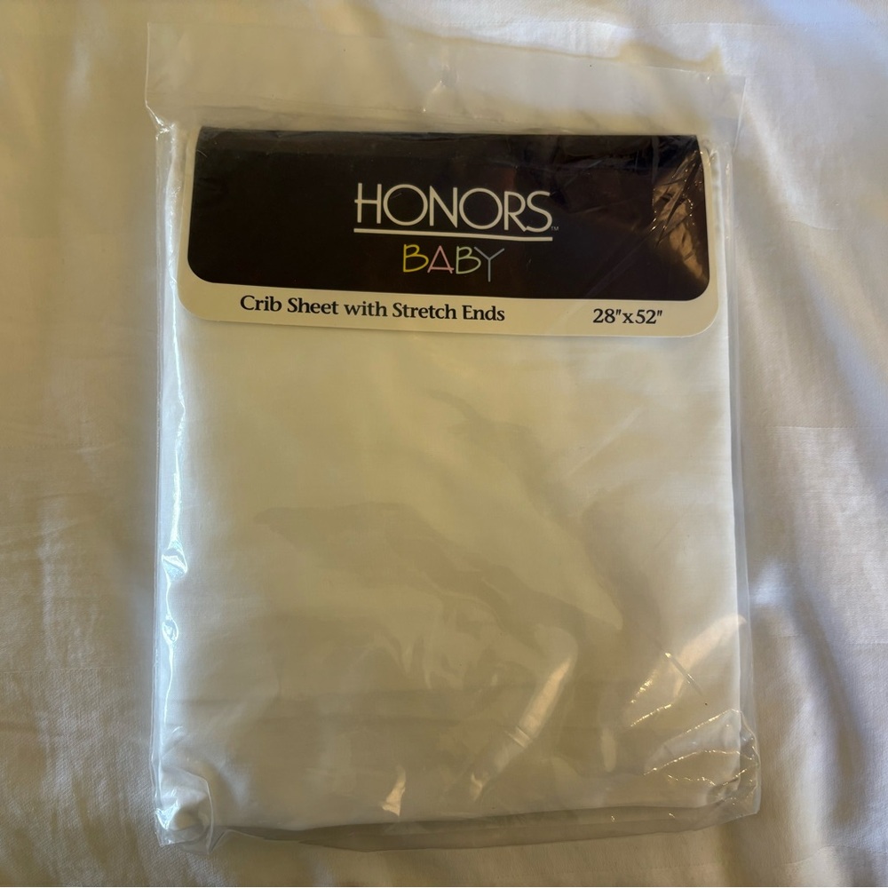 Honors Baby White Crib Sheet